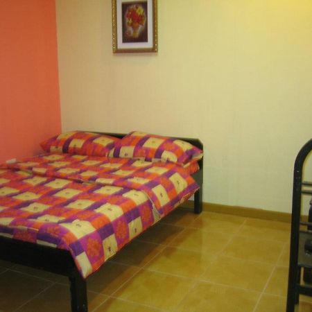 פאסאי Favila Transient Rooms מראה חיצוני תמונה